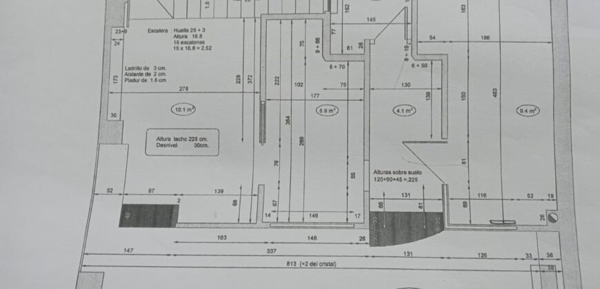 Venta de bajo con entreplanta en la avenida de la Coruña