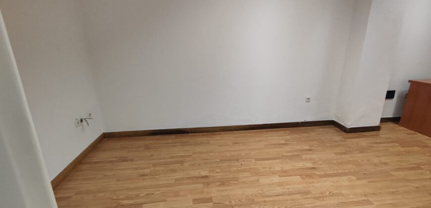 Alquiler de bajo comercial en Rúa da Unidade